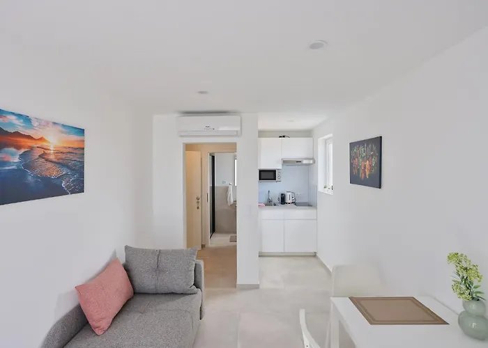 Appartement R A M L J A K - 